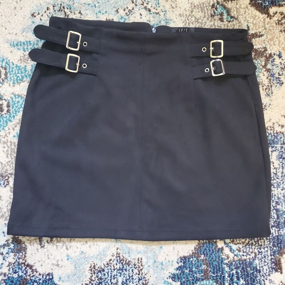 Iris Womens Skirt Vegan Suede Solid Black Mini Buckle Size L Goth Schoolgirl